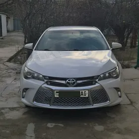 Toyota Camry 2017