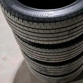 235 45 18 Bredistone