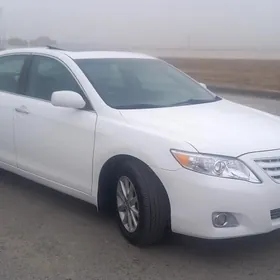 Toyota Camry 2011