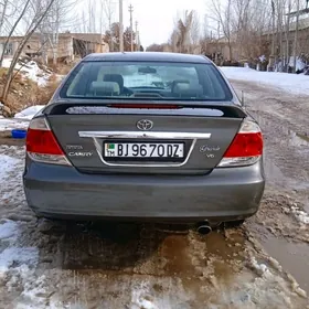 Toyota Camry 2004