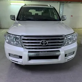 Toyota Land Cruiser 2011