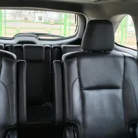 Toyota Highlander 2016