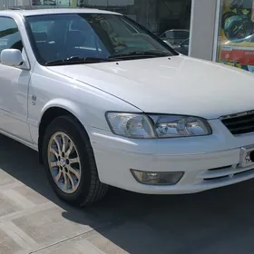 Toyota Camry 2000