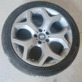 X5 R20 разноширокие диски