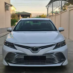 Toyota Camry 2020