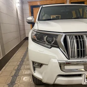 Toyota Land Cruiser Prado 2021