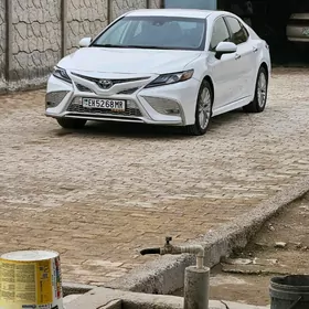 Toyota Camry 2020