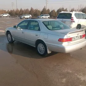 Toyota Camry 2000