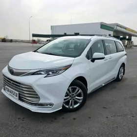 Toyota Sienna 2022