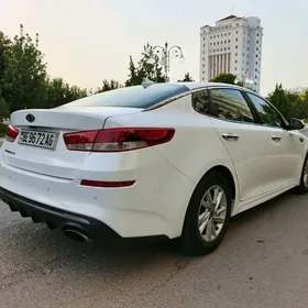 Kia Optima 2019