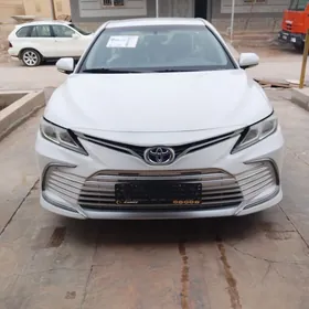 Toyota Camry 2022