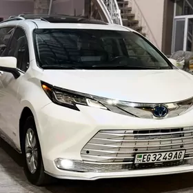 Toyota Sienna 2022