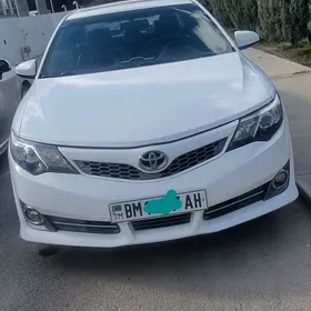 Toyota Camry 2012