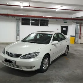 Toyota Camry 2004
