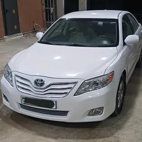 Toyota Camry 2010