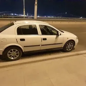 Opel Astra 2003