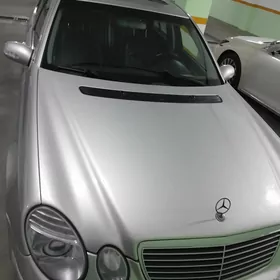 Mercedes-Benz E350 2006