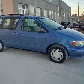 Toyota Sienna 2002