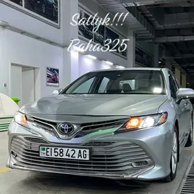 Toyota Camry 2019