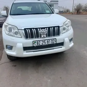 Toyota Land Cruiser Prado 2013