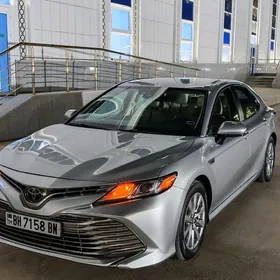 Toyota Camry 2018