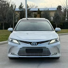 Toyota Camry 2022