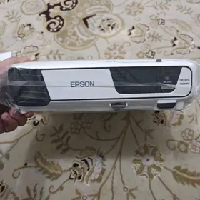 EPSON  lcd projector h722b