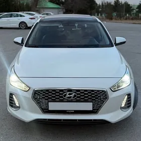 Hyundai Elantra GT 2019
