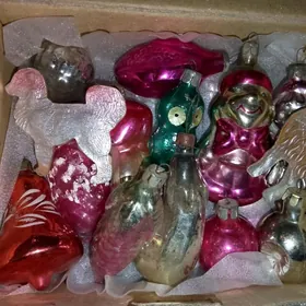 ЕЁлочный игрушки.