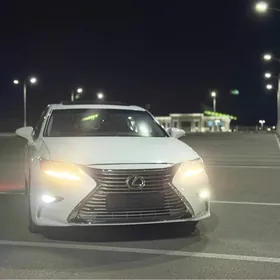 Lexus ES 350 2016