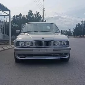 BMW 525 1990