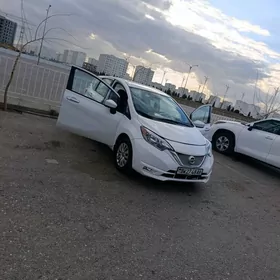 Nissan Versa Note 2017