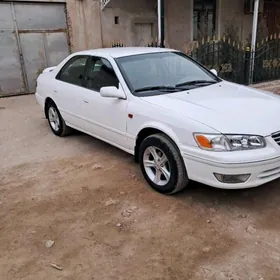 Toyota Camry 2000