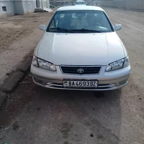 Toyota Camry 2000