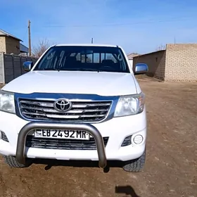 Toyota Hilux 2014