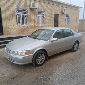 Toyota Camry 2001