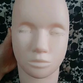 maniken kelle kirpik makiyaj