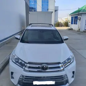 Toyota Highlander 2019