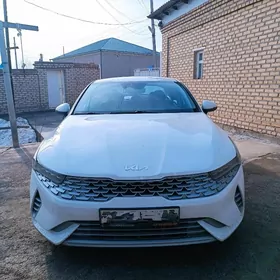 Kia K5 2021