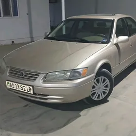 Toyota Camry 1999