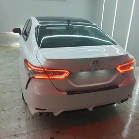 Toyota Camry 2020