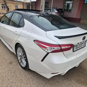 Toyota Camry 2020