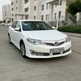 Toyota Camry 2014