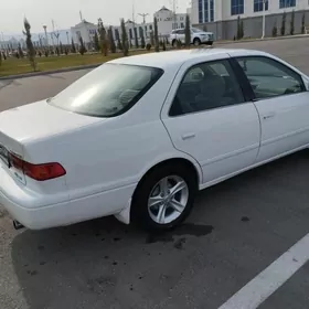 Toyota Camry 2000