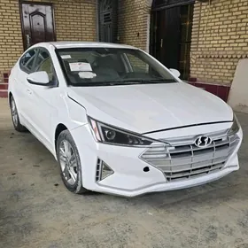 Hyundai Elantra 2020