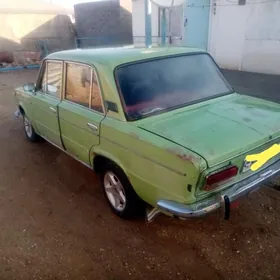 Lada 2103 1980