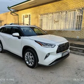 Toyota Highlander 2024