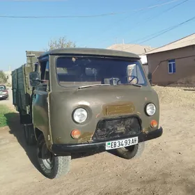 UAZ 452 1989
