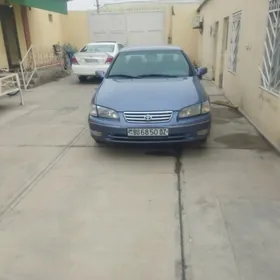 Toyota Camry 2000