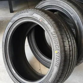 BRIDGESTONE 235/45 R18 T005